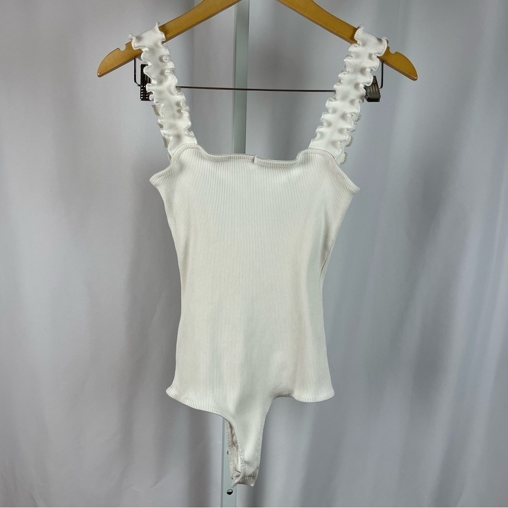 Charlotte Avery Size XL Extra Large Ribbed Ruffle Strap Y2K Feminine Bodysuit